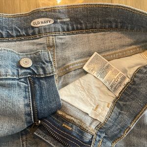 Old Navy Boyfriend Jean shorts. Size 2.